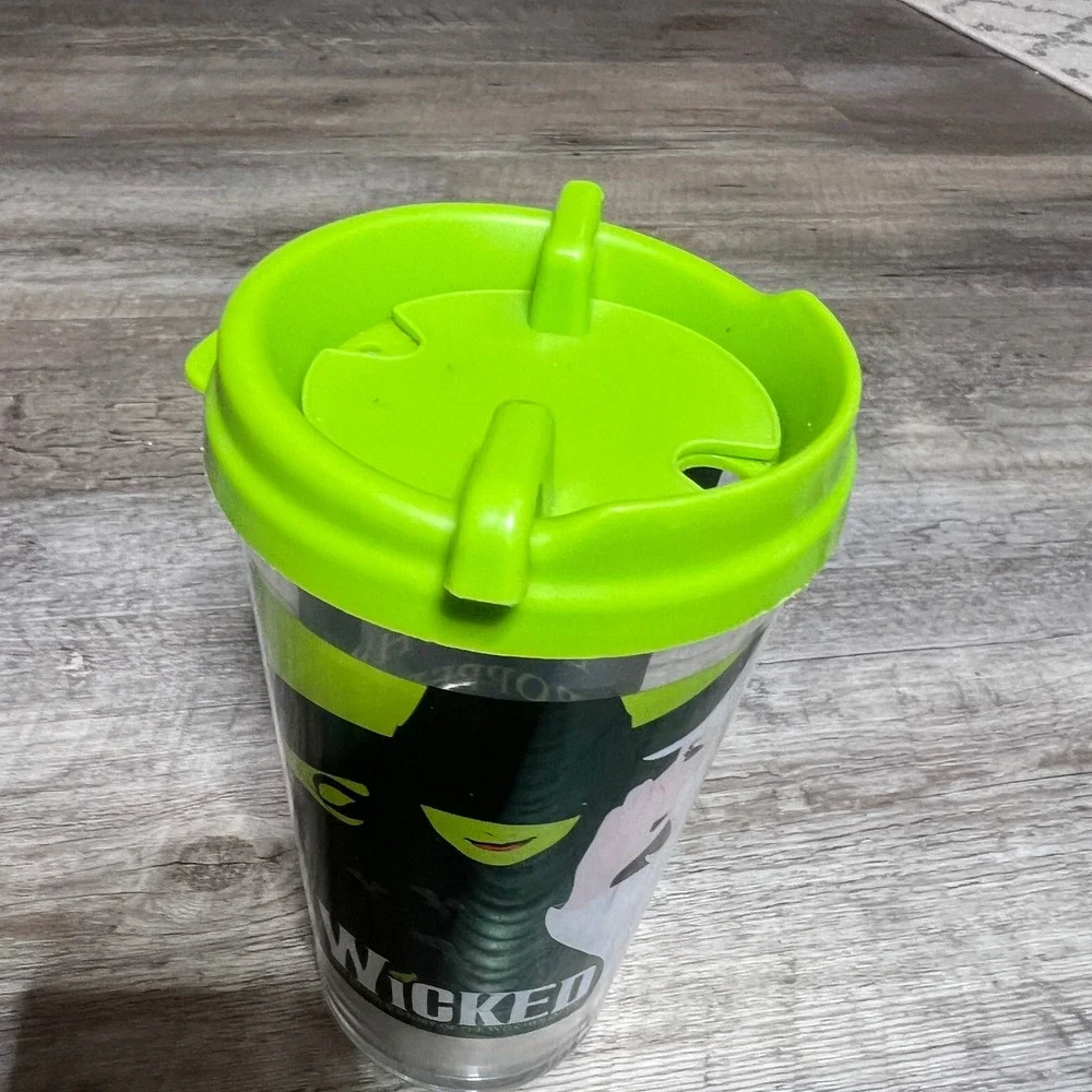 Wicked The Musical Travel Tumbler Lika Cup Company Green Black Dorothy Quote 6in